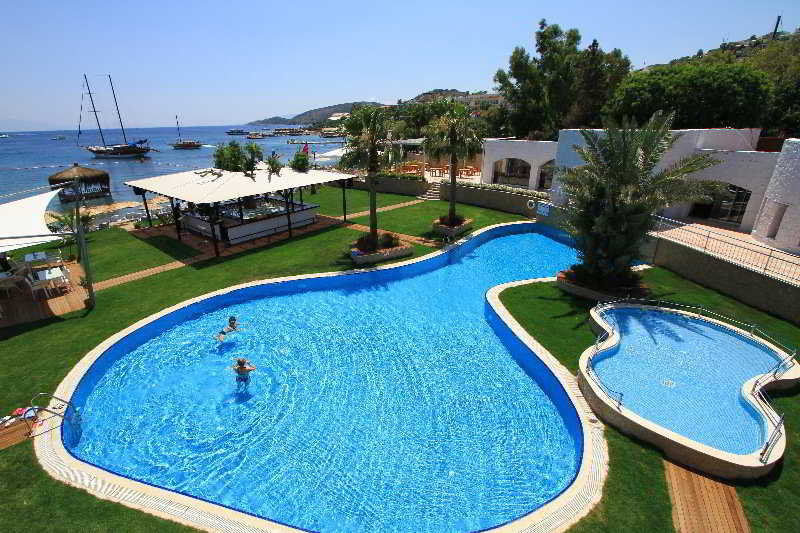 Costa luvi hotel bodrum. Costa Luvi Hotel Bodrum пляж. Costa Luvi Hotel. Luvi.